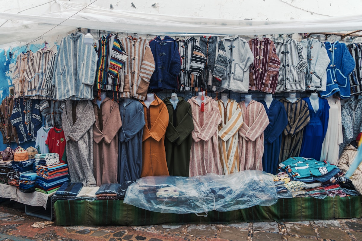 ชุดแจลลาบาสีสันสดในตลาด Arabic Fashion โอมาน โอกาสส่งออกสิ่งทอไทย